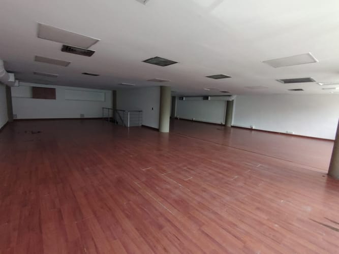 Bodega en arriendo en Las Vegas, Envigado, 598 m² · foto 6 de 13