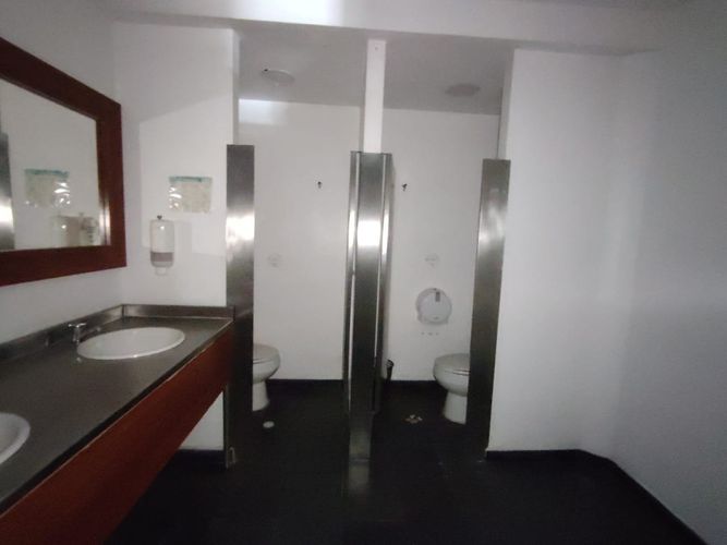 Bodega en arriendo en Las Vegas, Envigado, 598 m² · foto 12 de 13