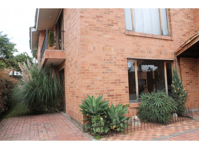 Casa de 3 alcobas en venta en Hacienda Samaria, Chía, 259 m² · foto 3 de 24