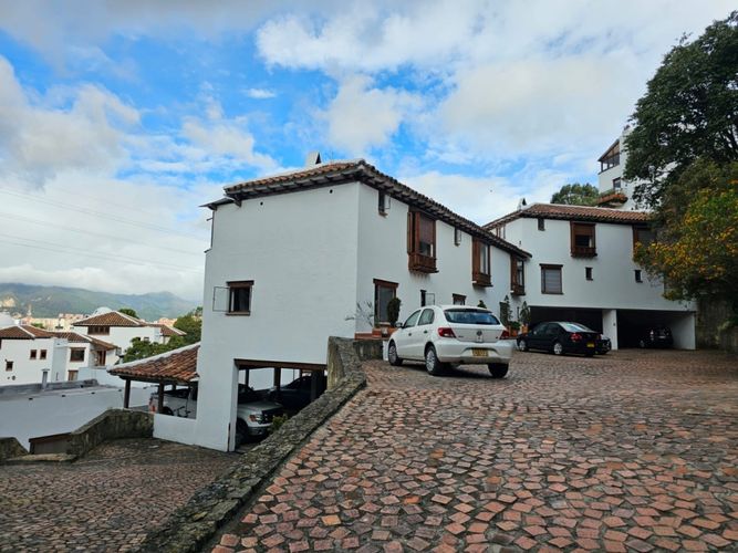 Casa de 3 alcobas en venta en Sotileza, Bogotá, 165 m² · foto 2 de 24