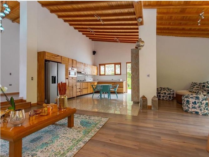 Finca en venta en El Tambo, La Ceja, 430 m² · foto 4 de 13
