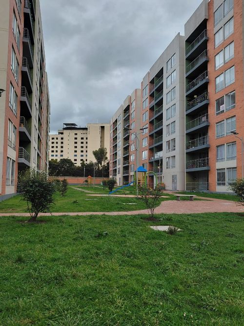 Apartamento de 3 alcobas en venta en Hacienda La Quinta Ii, Zipaquirá, 86 m² · foto 17 de 19