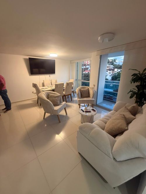 Apartamento de 3 alcobas en venta en Lagos Del Cacique, Bucaramanga, 97 m² · foto 3 de 20