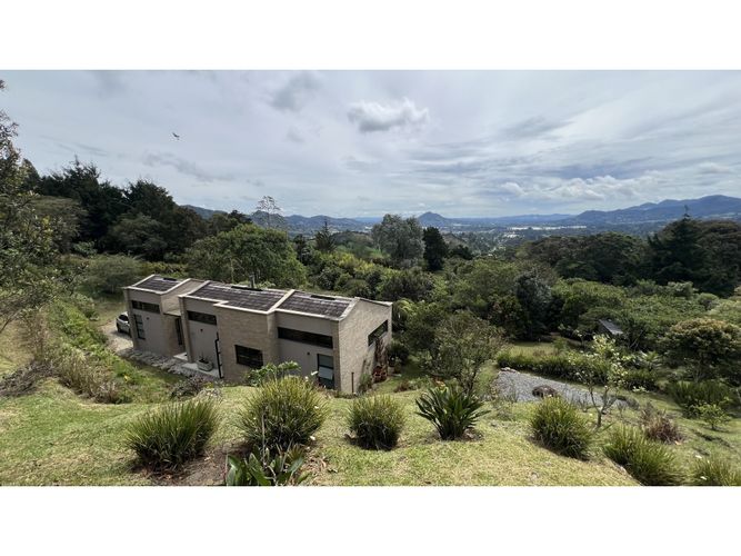 Finca en venta en El Tambo, La Ceja, 197 m² · foto 3 de 24
