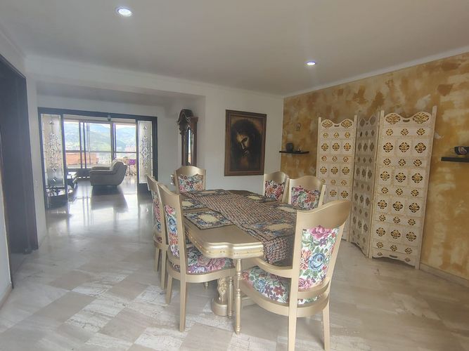 Apartamento de 3 alcobas en arriendo en El Poblado, Medellín, 215 m² · foto 6 de 18