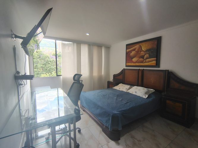 Apartamento de 3 alcobas en arriendo en El Poblado, Medellín, 215 m² · foto 16 de 18