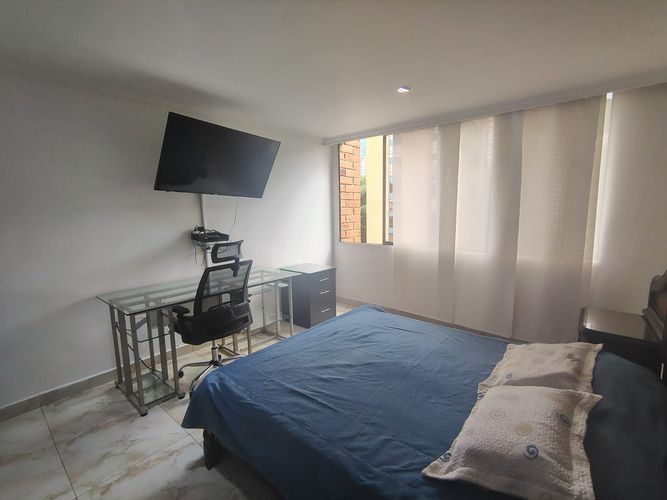 Apartamento de 3 alcobas en arriendo en El Poblado, Medellín, 215 m² · foto 15 de 18