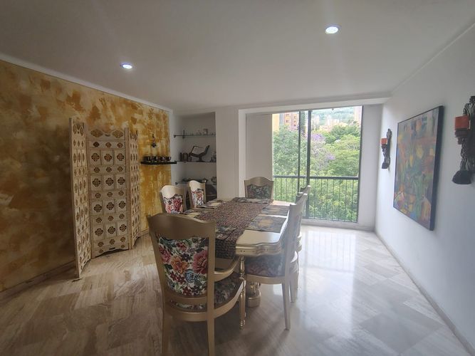 Apartamento de 3 alcobas en arriendo en El Poblado, Medellín, 215 m² · foto 10 de 18