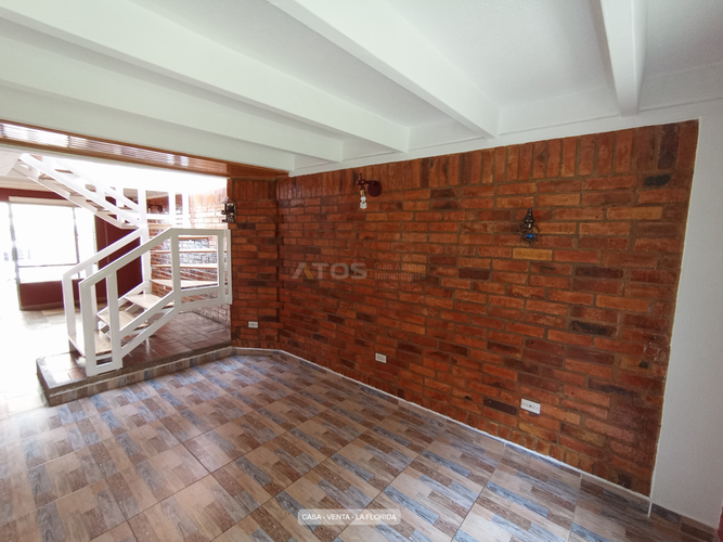 Casa de 3 alcobas en venta en La Florida, Tunja, 140 m² · foto 4 de 23