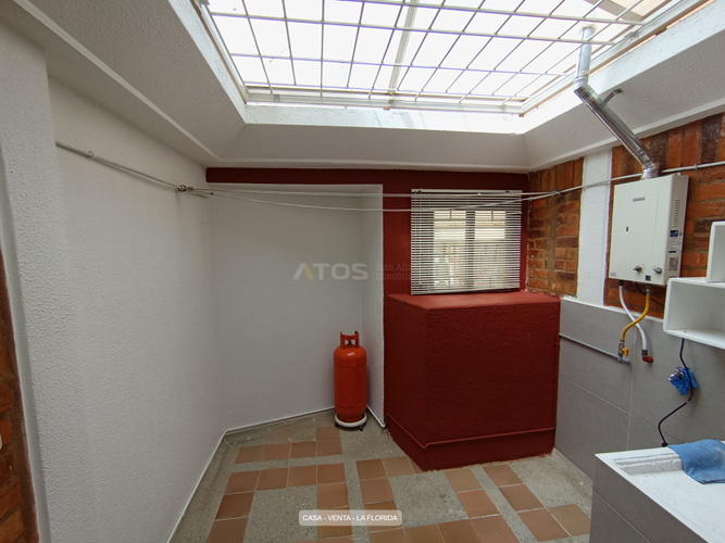 Casa de 3 alcobas en venta en La Florida, Tunja, 140 m² · foto 8 de 23
