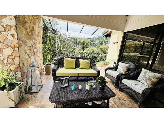 Casa en venta en Carrizales, Envigado, 242 m² · foto 15 de 24
