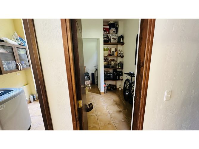 Casa en venta en Carrizales, Envigado, 242 m² · foto 17 de 24