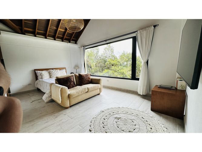 Casa en venta en Carrizales, Envigado, 242 m² · foto 19 de 24