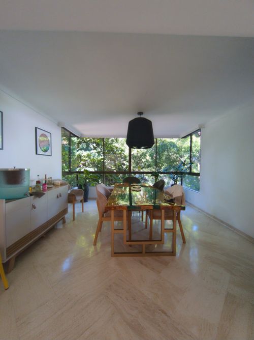 Apartamento de 4 alcobas en arriendo en El Castillo, Medellín, 260 m² · foto 2 de 14
