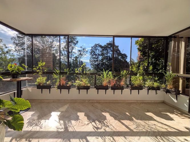 Apartamento de 4 alcobas en arriendo en El Castillo, Medellín, 260 m² · foto 3 de 14