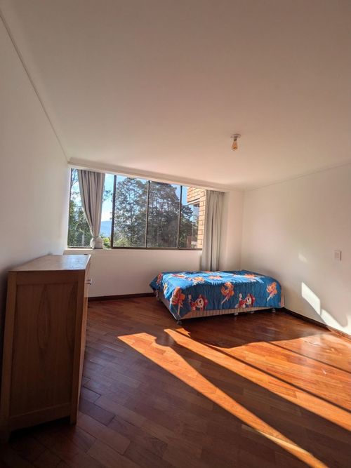 Apartamento de 4 alcobas en arriendo en El Castillo, Medellín, 260 m² · foto 7 de 14