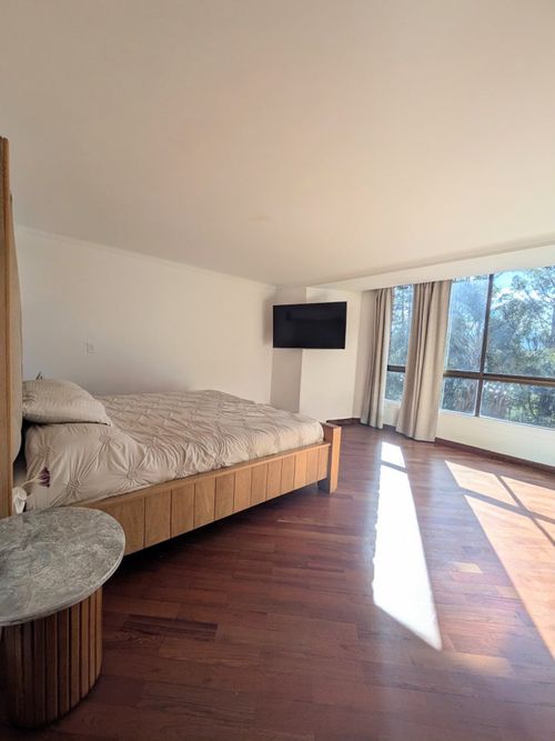 Apartamento de 4 alcobas en arriendo en El Castillo, Medellín, 260 m² · foto 8 de 14