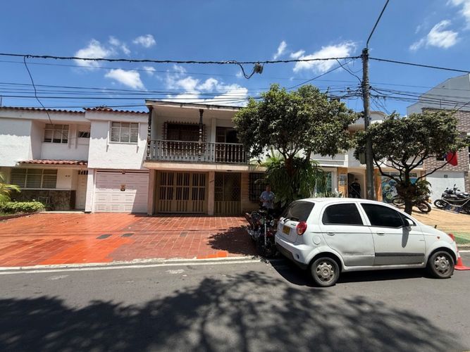 Casa de 5 alcobas en venta en Cabecera Del Llano, Bucaramanga, 410 m² · foto 2 de 21