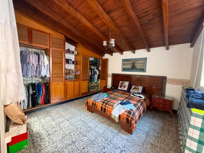 Casa de 5 alcobas en venta en Cabecera Del Llano, Bucaramanga, 410 m² · foto 3 de 21