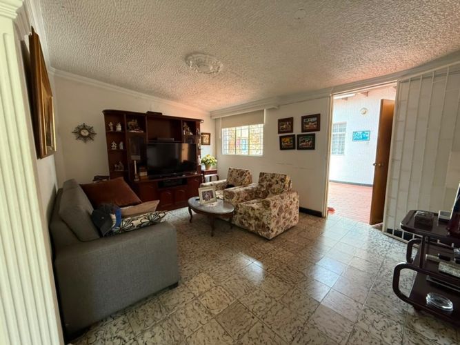 Casa de 5 alcobas en venta en Cabecera Del Llano, Bucaramanga, 410 m² · foto 18 de 21