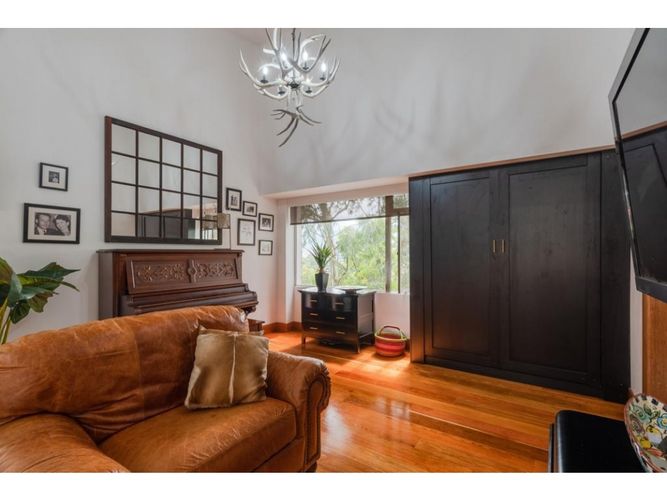 Apartamento de 2 alcobas en venta en El Poblado, Medellín, 230 m² · foto 5 de 15