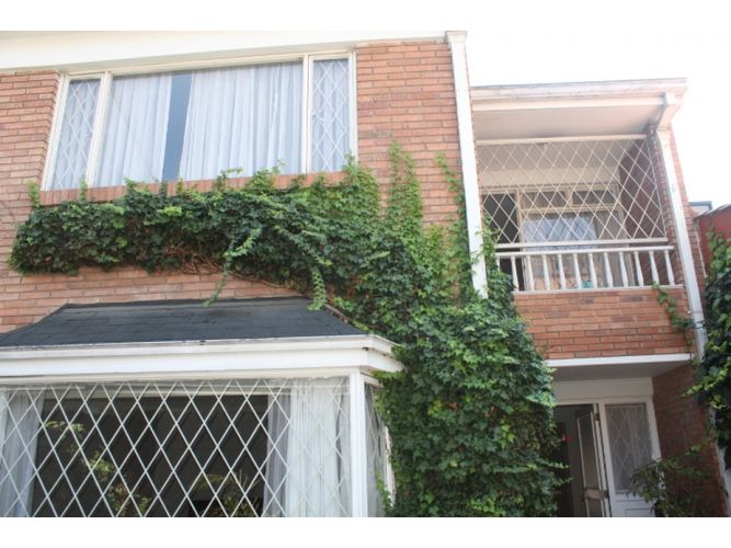 Casa en venta en Santa Barbara Central, Bogotá · foto 2 de 24