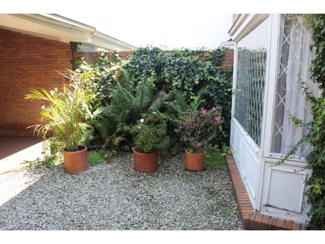 Casa en venta en Santa Barbara Central, Bogotá · foto 3 de 24