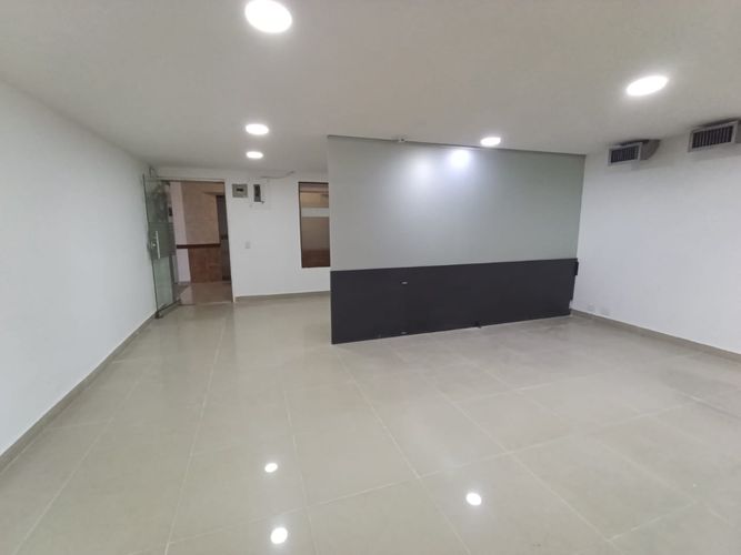 Oficina en arriendo en Vía Las Palmas, Medellín, 107 m² · foto 2 de 17