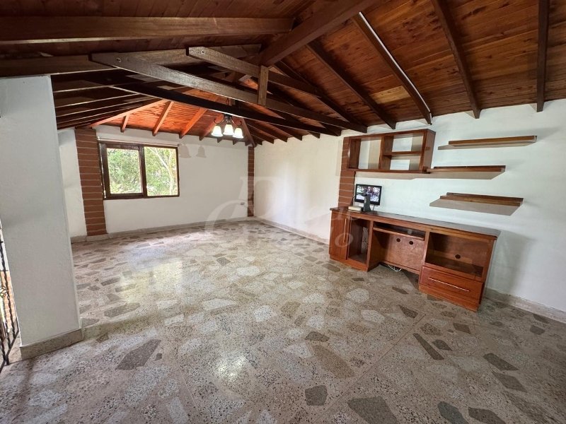 Casa en arriendo en El Trianon, Envigado · foto 13 de 20