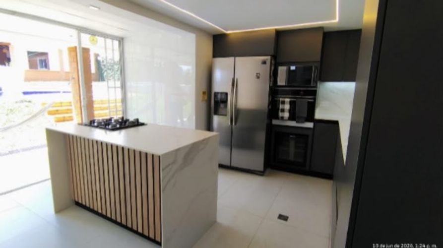 Casa de 5 alcobas en venta en El Tesoro, Medellín, 432 m² · foto 3 de 24