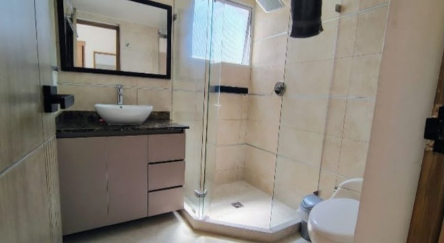 Casa de 5 alcobas en venta en El Tesoro, Medellín, 432 m² · foto 7 de 24