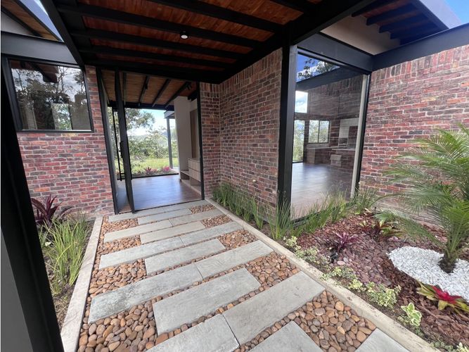Casa de 3 alcobas en venta en Pantanillo, El Retiro, 332 m² · foto 4 de 24