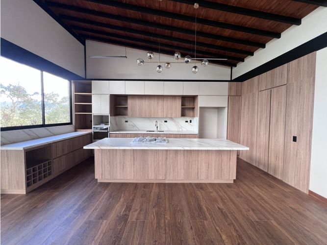 Casa de 3 alcobas en venta en Pantanillo, El Retiro, 332 m² · foto 10 de 24