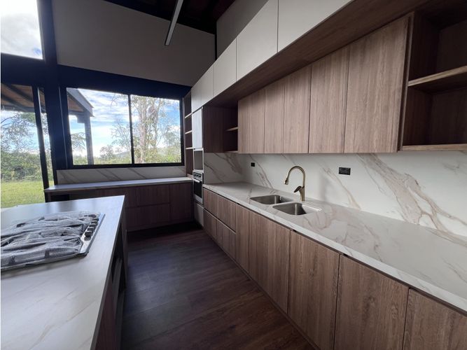 Casa de 3 alcobas en venta en Pantanillo, El Retiro, 332 m² · foto 12 de 24