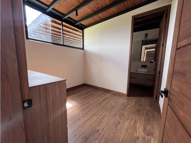 Casa de 3 alcobas en venta en Pantanillo, El Retiro, 332 m² · foto 15 de 24