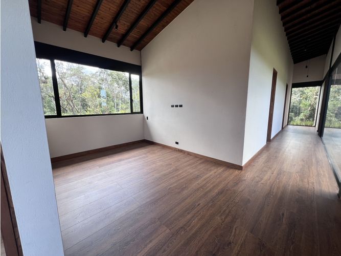 Casa de 3 alcobas en venta en Pantanillo, El Retiro, 332 m² · foto 18 de 24