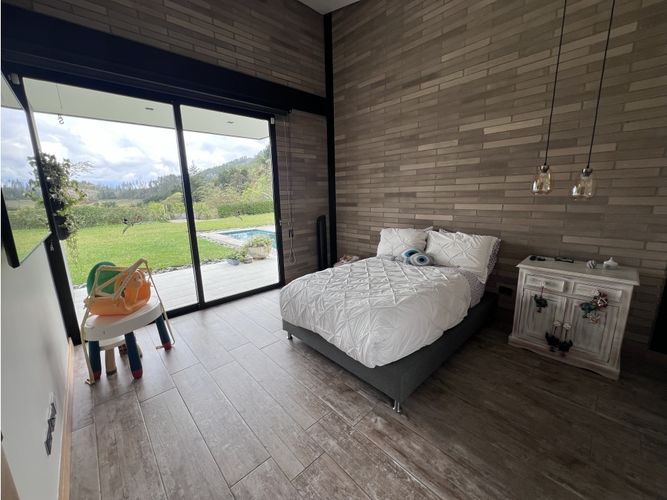 Casa de 4 alcobas en venta en Pantanillo, El Retiro, 420 m² · foto 13 de 24