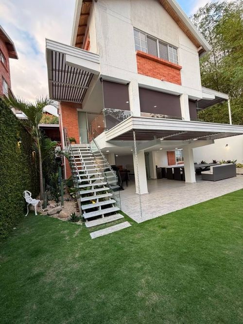 Casa de 5 alcobas en venta en Cañaveral, Floridablanca, 320 m² · foto 3 de 21