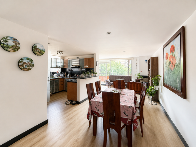 Apartamento de 2 alcobas en venta en Chicó Navarra, Bogotá, 96 m² · foto 2 de 17