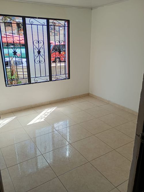 Casa de 7 alcobas en venta en Jardin Et. I, Ibagué, 98 m² · foto 14 de 17