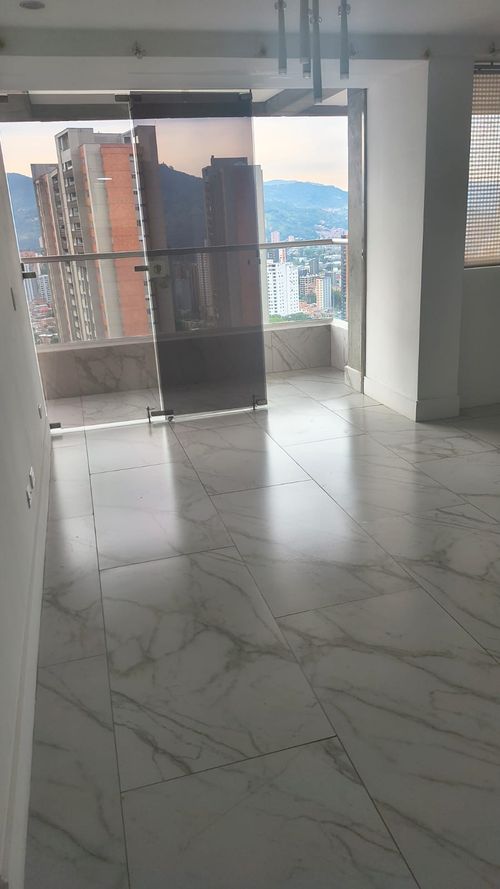 Apartamento de 3 alcobas en venta en San Jose, Sabaneta, 98 m² · foto 4 de 24