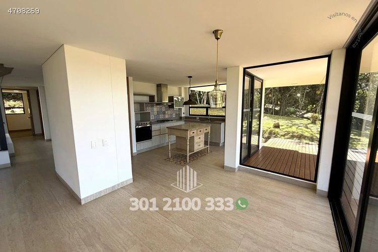 Casa de 4 alcobas en venta en Lomitas, La Ceja, 309 m² · foto 6 de 24