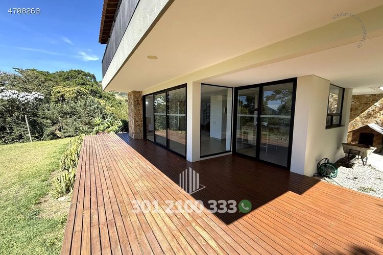 Casa de 4 alcobas en venta en Lomitas, La Ceja, 309 m² · foto 9 de 24