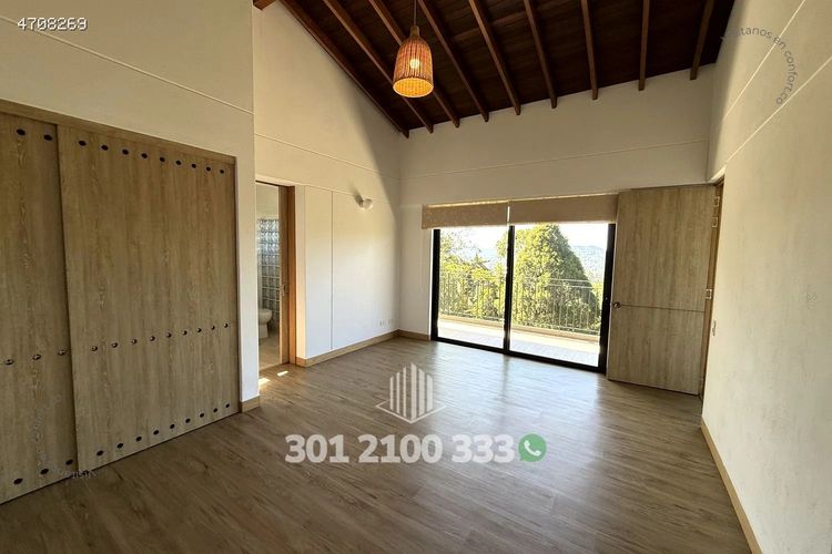 Casa de 4 alcobas en venta en Lomitas, La Ceja, 309 m² · foto 20 de 24