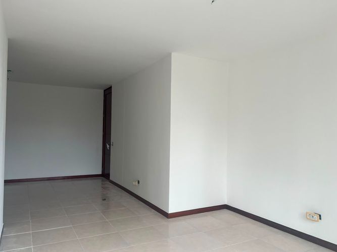 Apartamento de 3 alcobas en arriendo en Loma Del Esmeraldal, Envigado, 85 m² · foto 8 de 14