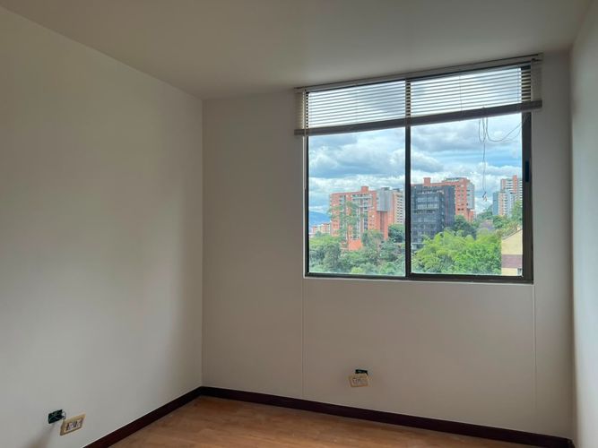 Apartamento de 3 alcobas en arriendo en Loma Del Esmeraldal, Envigado, 85 m² · foto 7 de 14