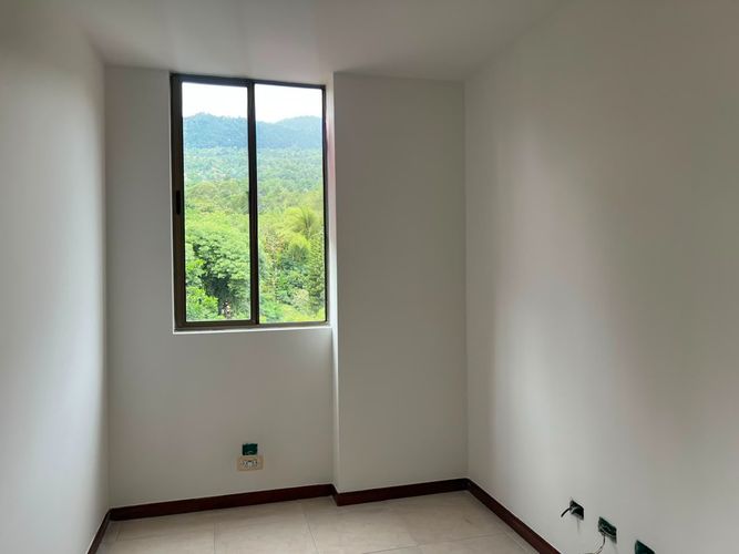 Apartamento de 3 alcobas en arriendo en Loma Del Esmeraldal, Envigado, 85 m² · foto 10 de 14