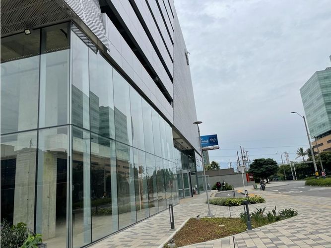 Local en arriendo en El Poblado, Medellín, 248 m² · foto 8 de 17