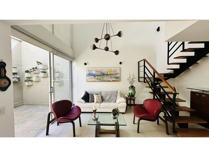 Casa de 4 alcobas en venta en El Porvenir, Rionegro, 162 m² · foto 2 de 24