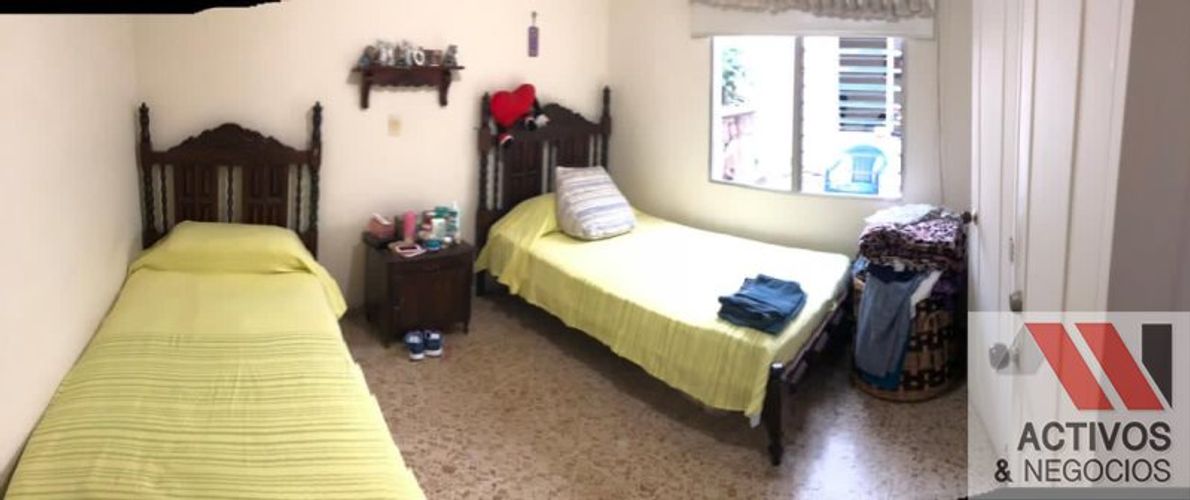 Casa de 6 alcobas en venta en Laureles, Medellín, 400 m² · foto 11 de 20